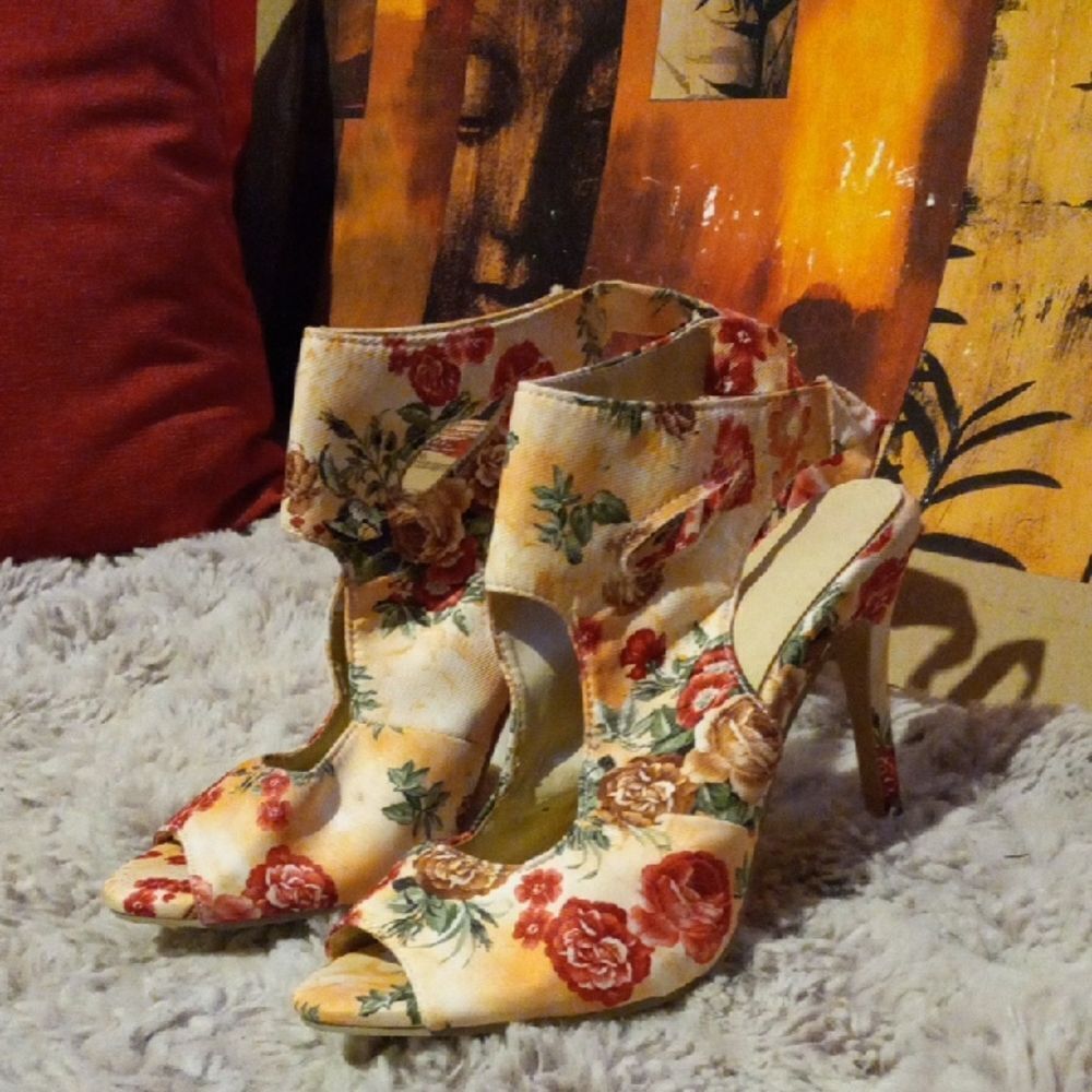 Floral High Heel Women's Shoes - Picture 2 of 4
